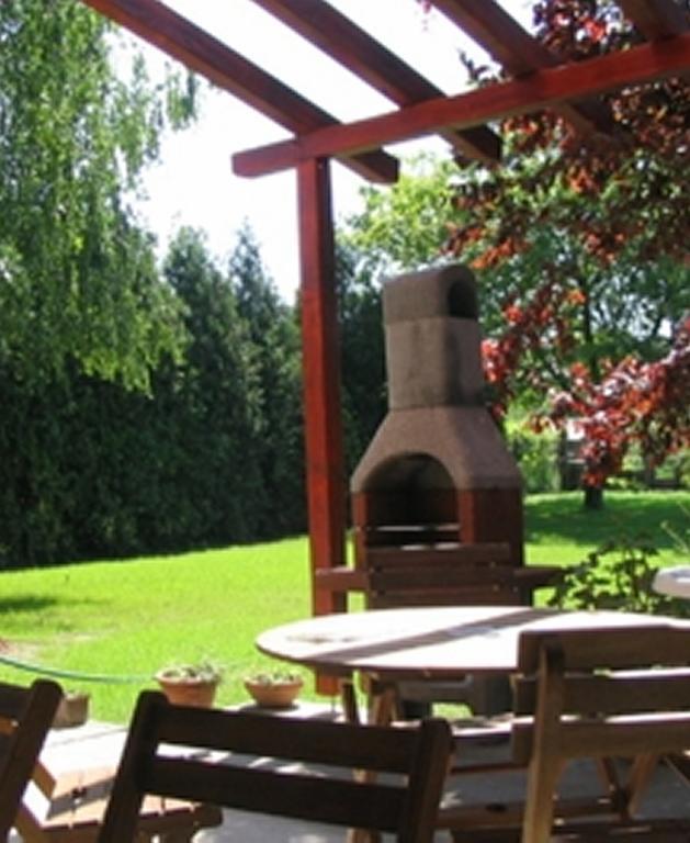 Ilona Apartmanhaz Комаром Экстерьер фото