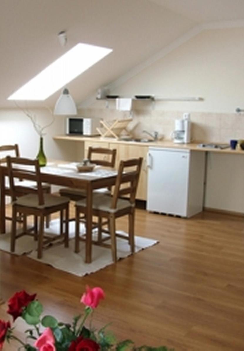 Ilona Apartmanhaz Комаром Экстерьер фото